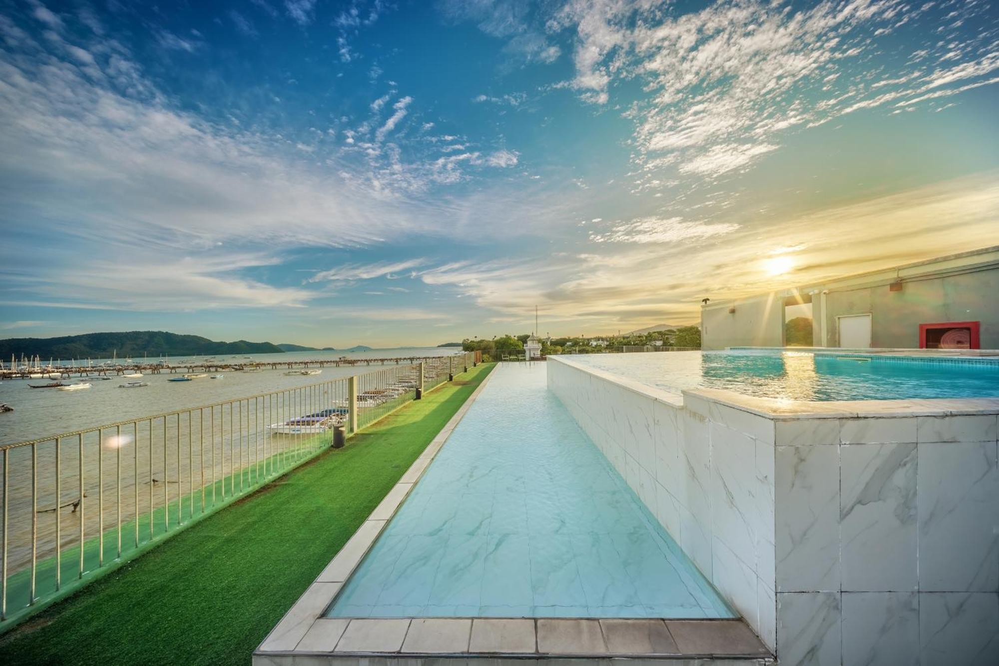 Shin Arch39 Phuket Beach Front - Sha Plus Chalong Exterior photo
