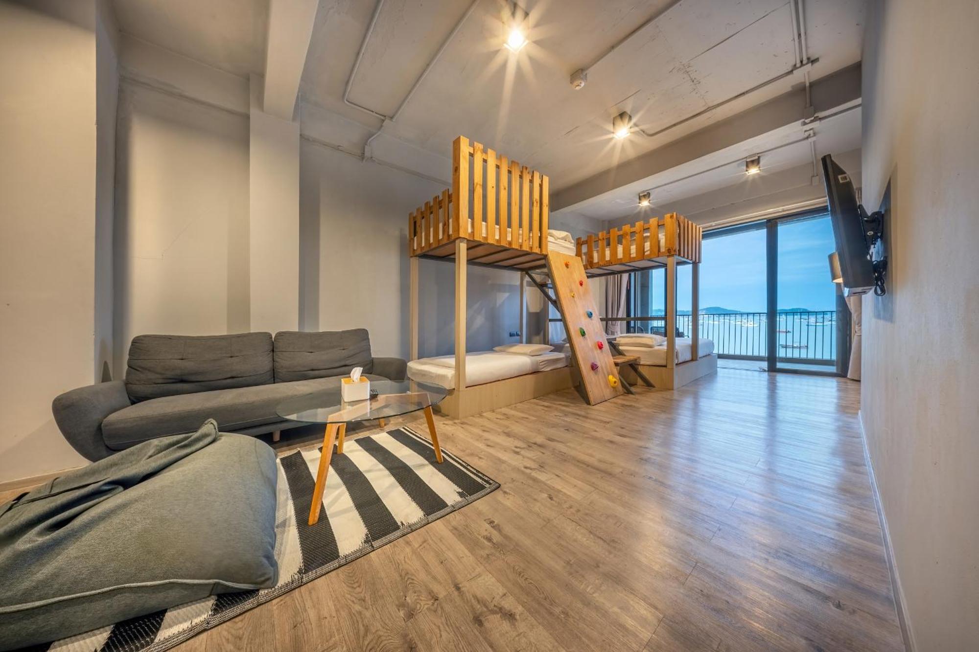 Shin Arch39 Phuket Beach Front - Sha Plus Chalong Exterior photo