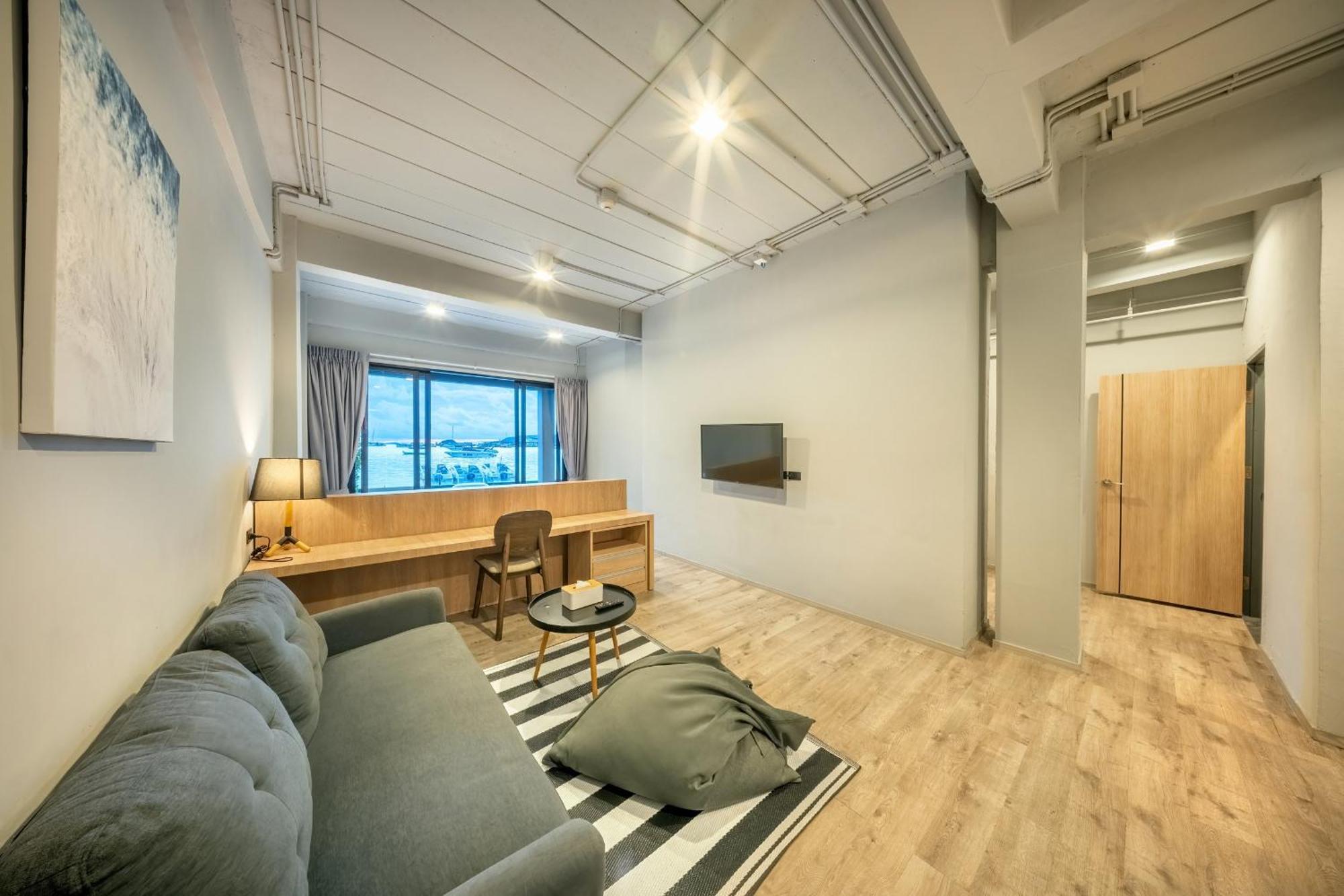 Shin Arch39 Phuket Beach Front - Sha Plus Chalong Exterior photo