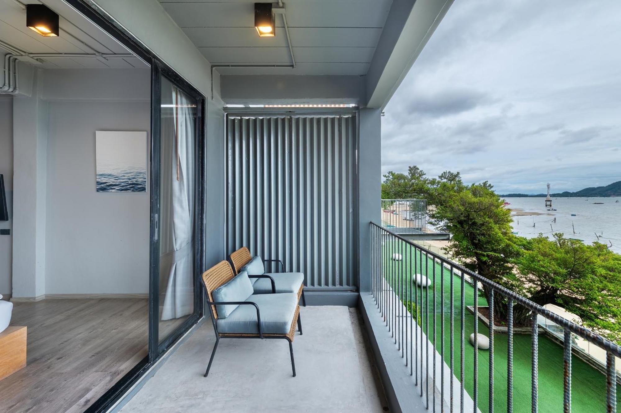 Shin Arch39 Phuket Beach Front - Sha Plus Chalong Exterior photo