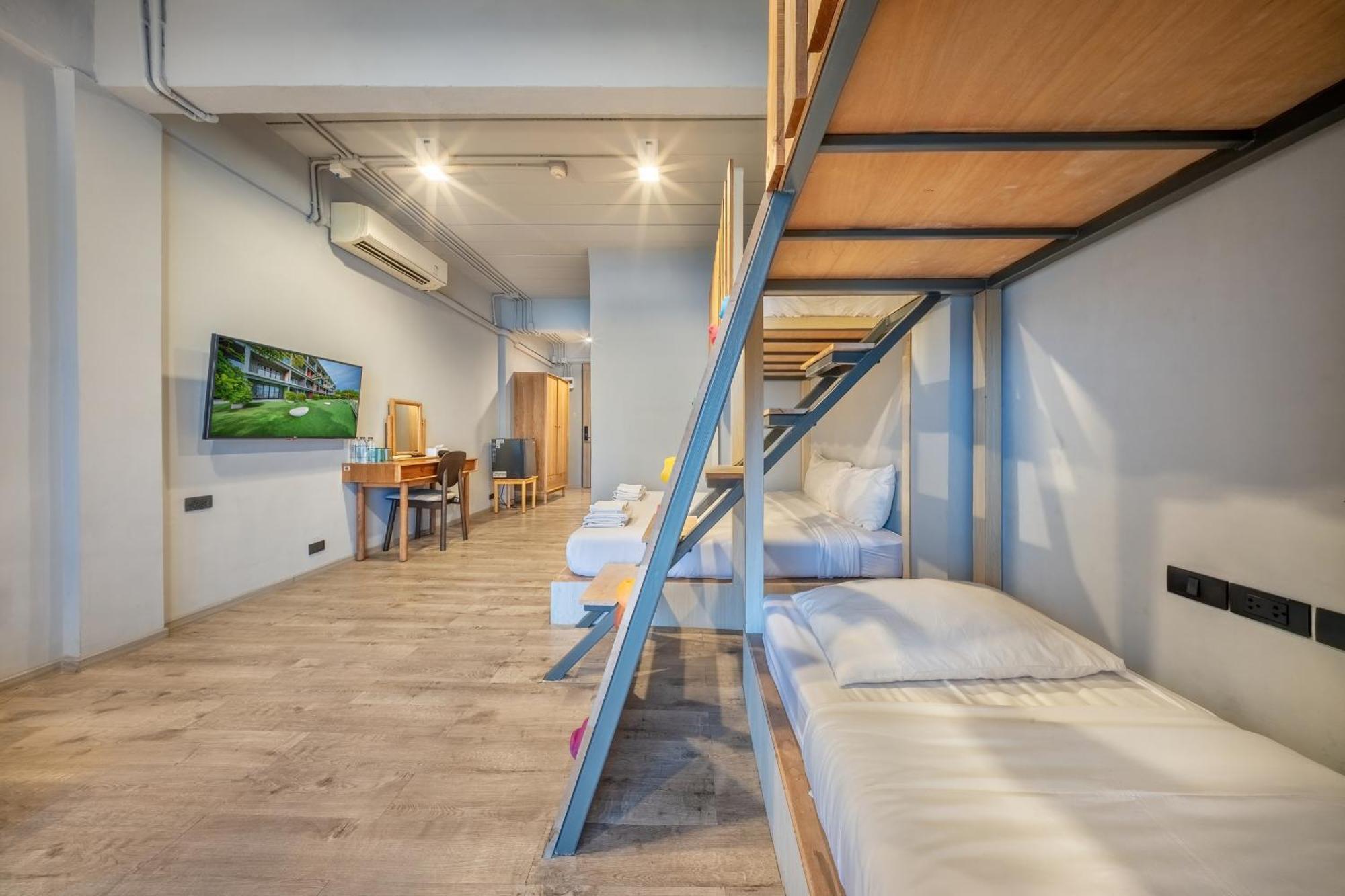Shin Arch39 Phuket Beach Front - Sha Plus Chalong Exterior photo