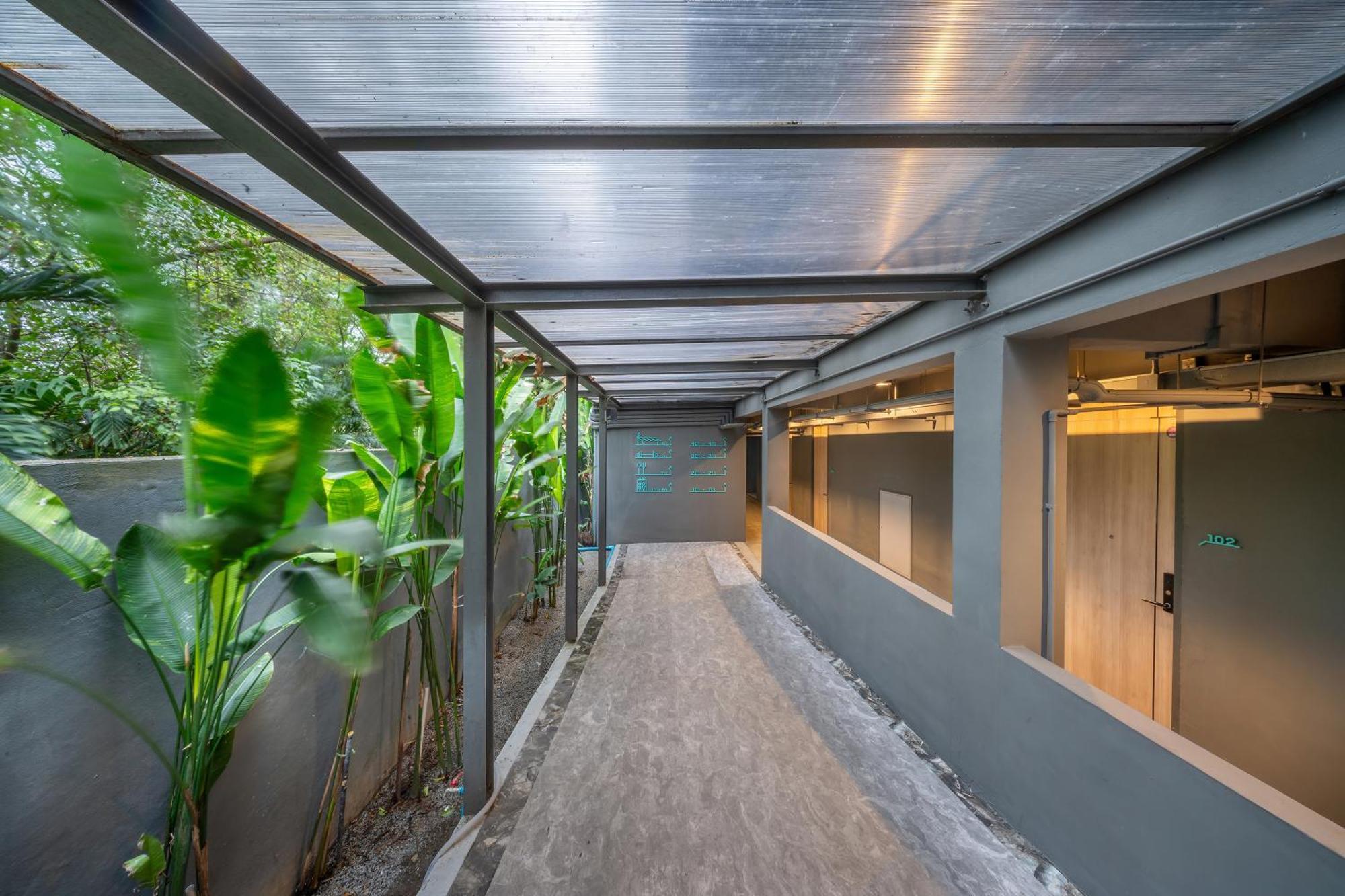 Shin Arch39 Phuket Beach Front - Sha Plus Chalong Exterior photo